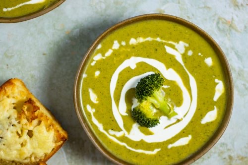 Easy cheesy broccoli blue cheese soup (healthy one-pot recipe)