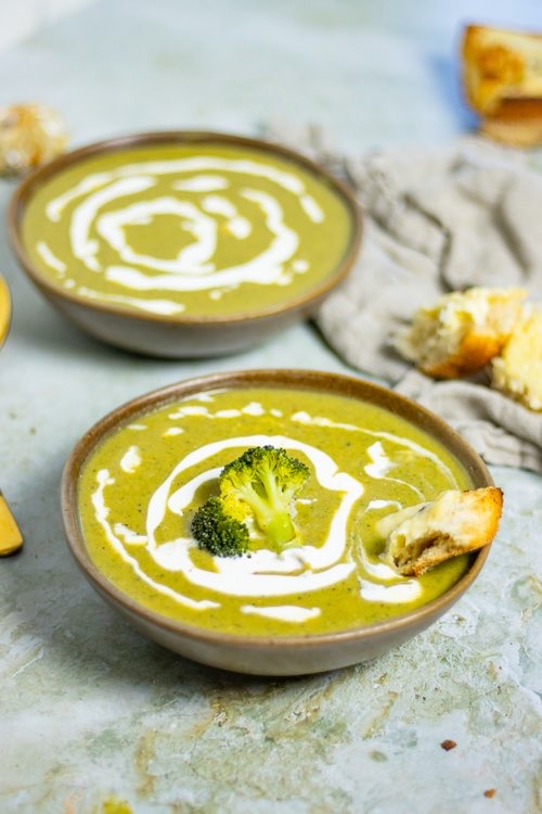 healthy broccoli cheese soup