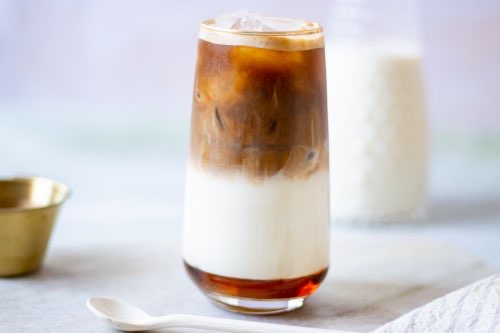 How to Make the Perfect Iced Latte at Home