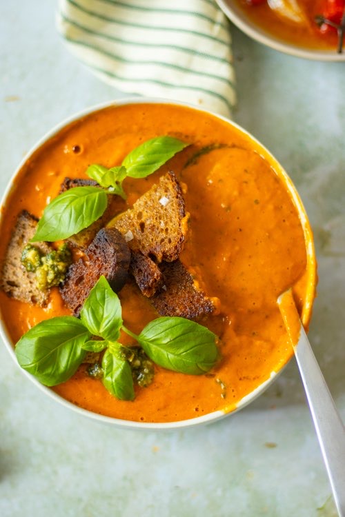 vegan creamy roasted tomato soup with crispy sourdough toast 